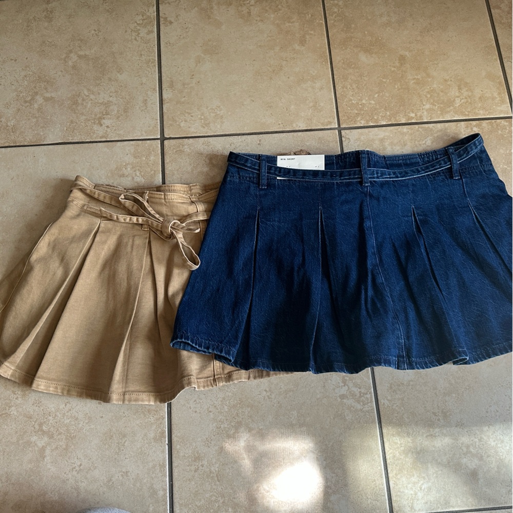 2 AE Pleated Mini Skorts Size 8 Denim and Khaki. - Picture 7 of 8